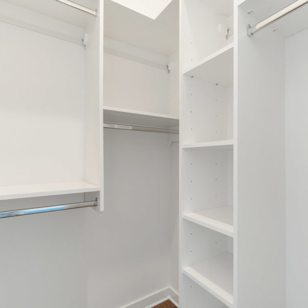 Wall Mount Closet Systems Professional Installers in Tampa Bay